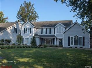 12021 Clayton Rd, Saint Louis, MO 63131