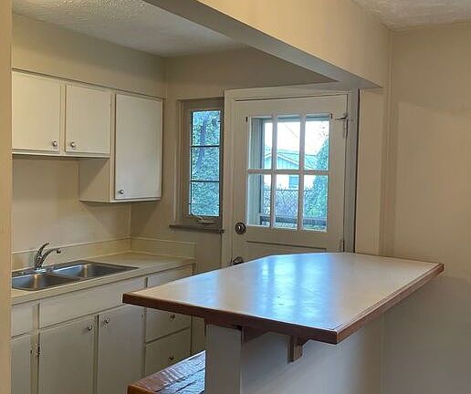 4th image of 1789 Kings Ct #52
