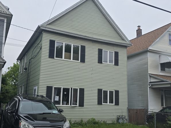 52 Reservation St #2