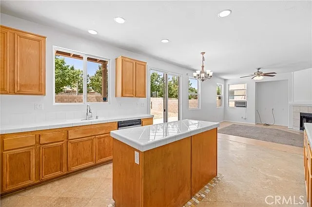 39221 Chantilly Ln — Photo 1