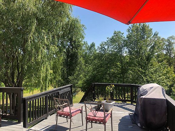 3rd image of 2252 Maiden Ln