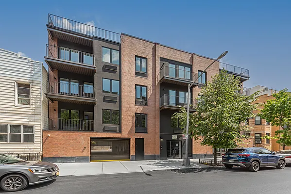 Rented by Modern Spaces | media 8