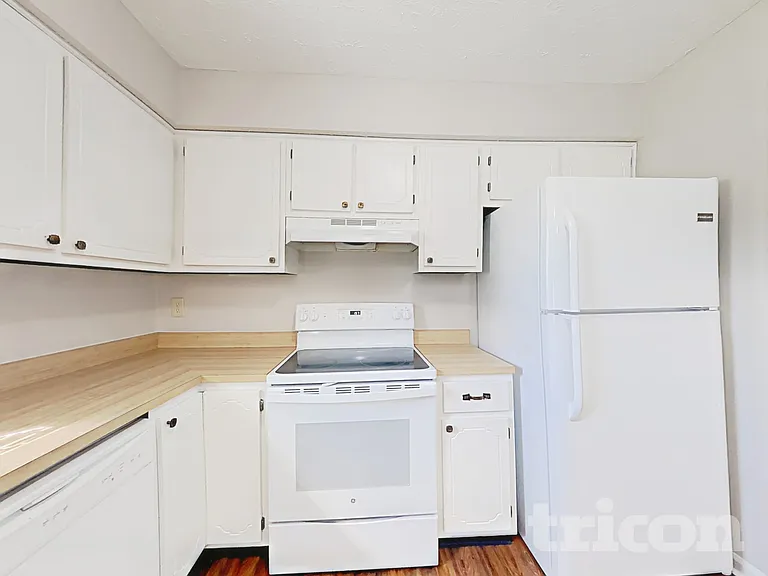 572 San Ricardo Dr — Photo 4