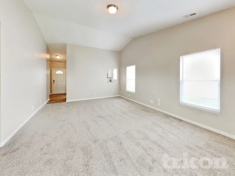 5353 Shamus Dr — Photo 4