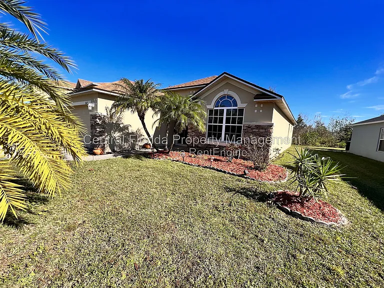 5647 Sycamore Canyon Dr — Photo 24