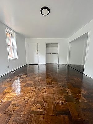 4th image of 189-14 Crocheron Ave #101