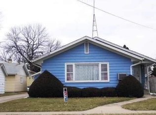 748 5th Ave, Aurora, IL 60505