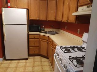 87 College Dr, Edison, NJ 08817