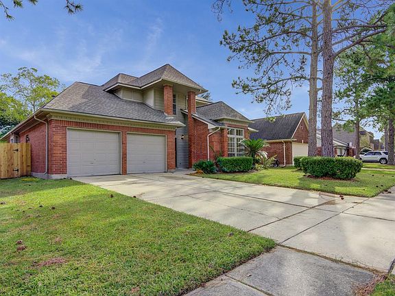 3rd image of 14411 Fair Knoll Way