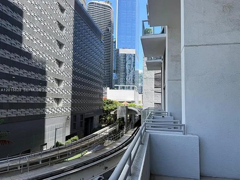 1050 Brickell Ave #412 — Photo 2