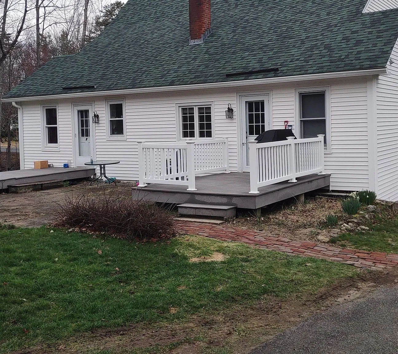 3 bed, 1.0 bath, 1320 sqft, $2,090 — Photo 4