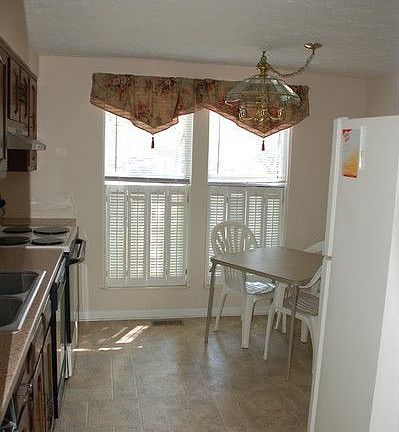 2nd image of 946 Woodlyn Dr N