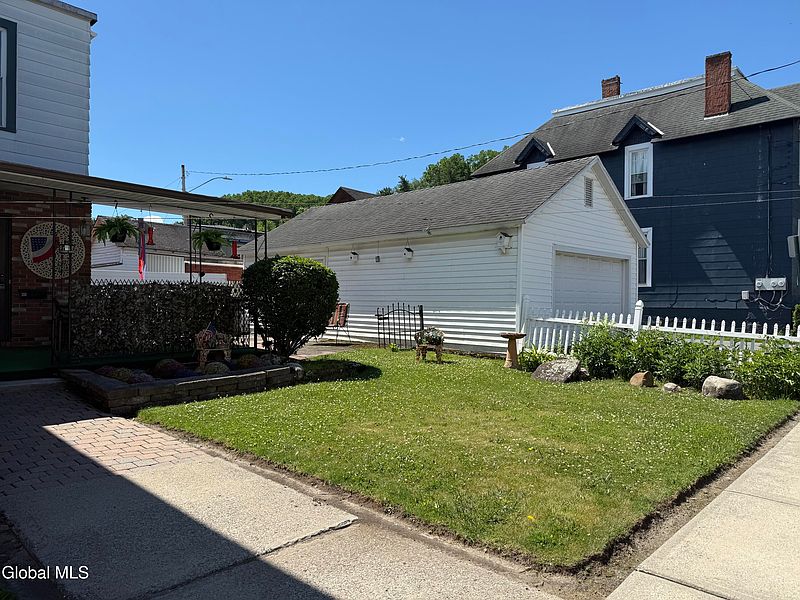 4th image of 145 Florida Avenue