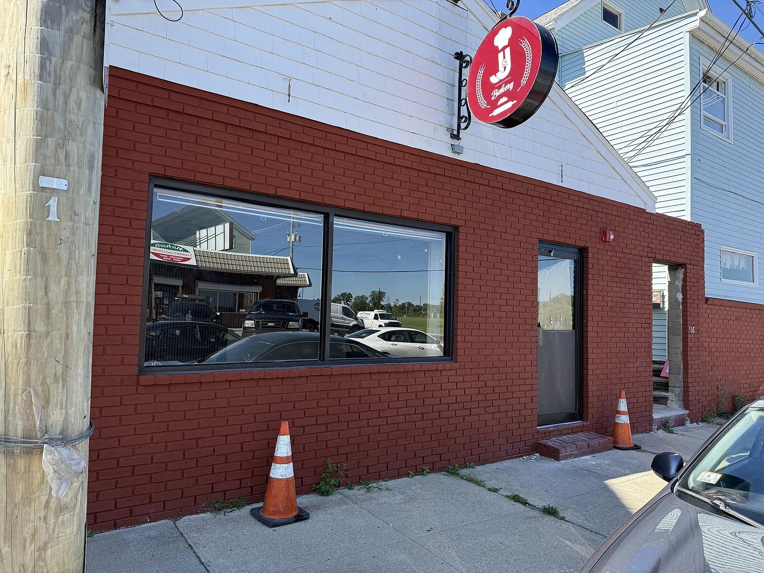 297 Lindsey Street / 105-109 George Street - Bakery — Photo 1
