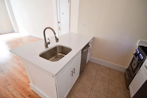 Rented by Street Realty Brokerage LLC | media 4