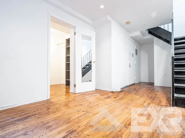 530 West 47th Street image 1 of 14