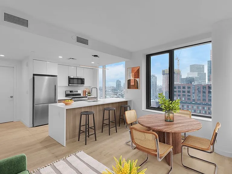 250 Water St #Penthouse A — Photo 3