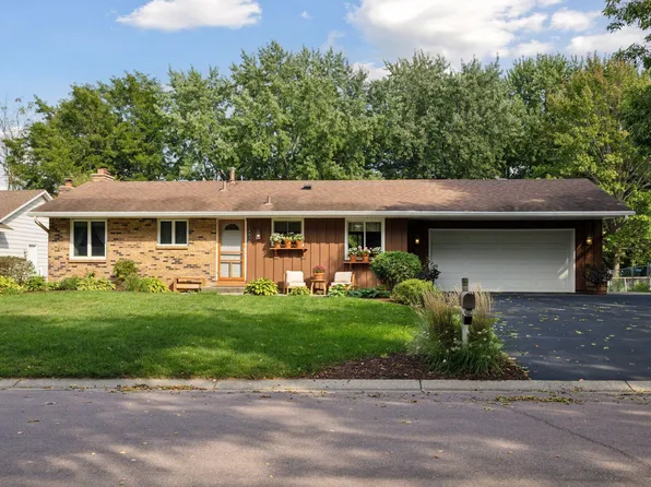 14678 Dunbar Ct, Apple Valley, MN 55124