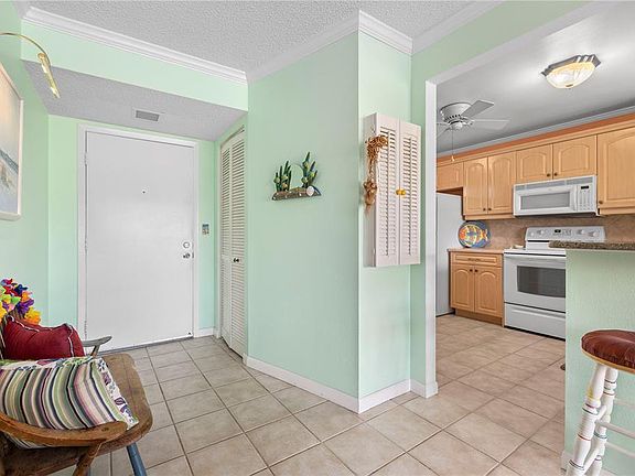 5th image of 3840 Ironwood Ln APT 107H