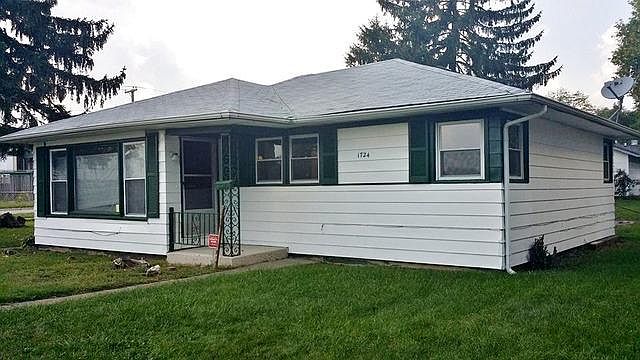 1st image of 1724 Lyons Ct
