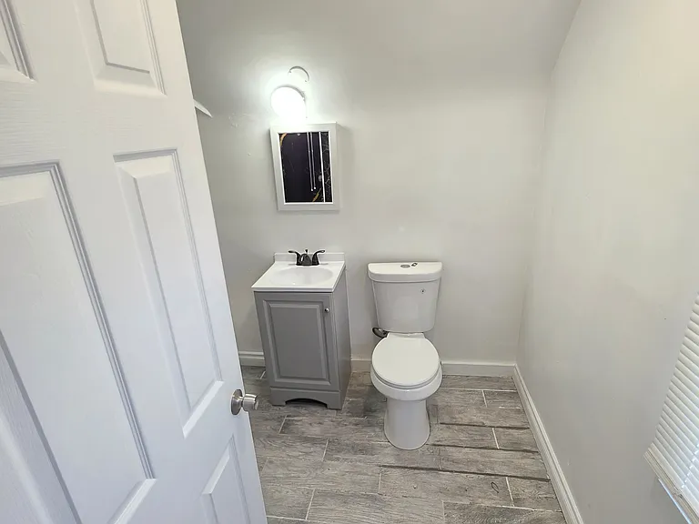 15763 Robson St — Photo 11