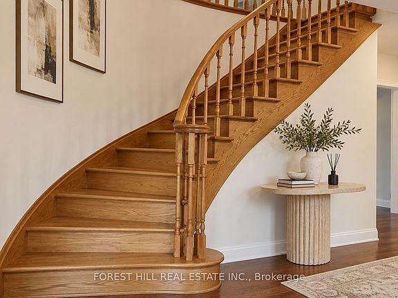 2nd image of 10 Teagarden Ct