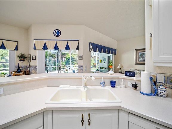 4th image of 43 Barkwood Ln