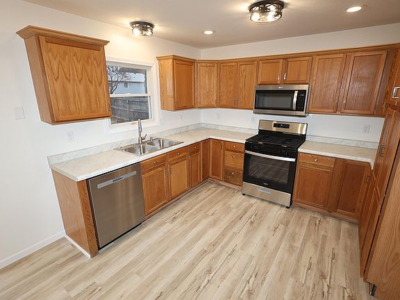 4th image of 511 Van Gilst Dr