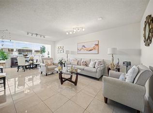 Sunrise Lakes, Sunrise, FL 33322