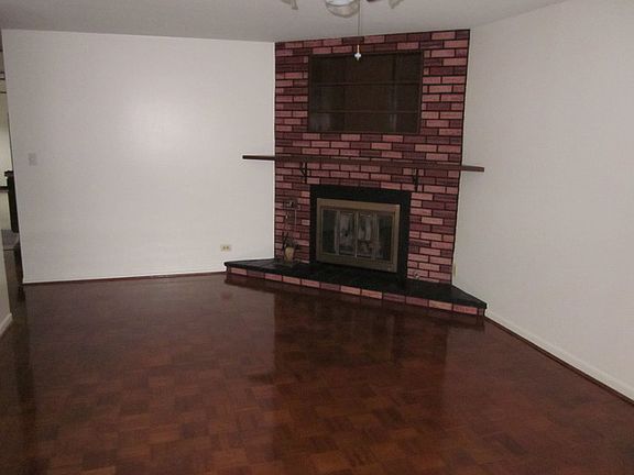 2nd image of 107 Eastview Ave