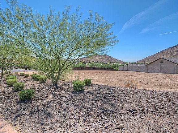 4th image of 27222 N 64th Dr