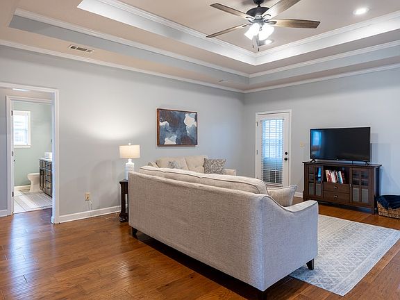 5th image of 827 Bayou Vista Dr