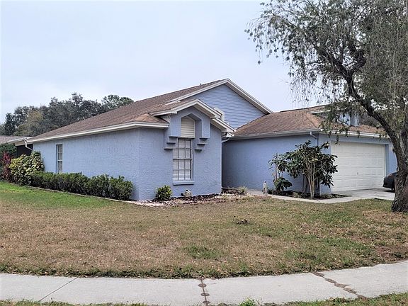 3rd image of 11911 Cedarfield Dr