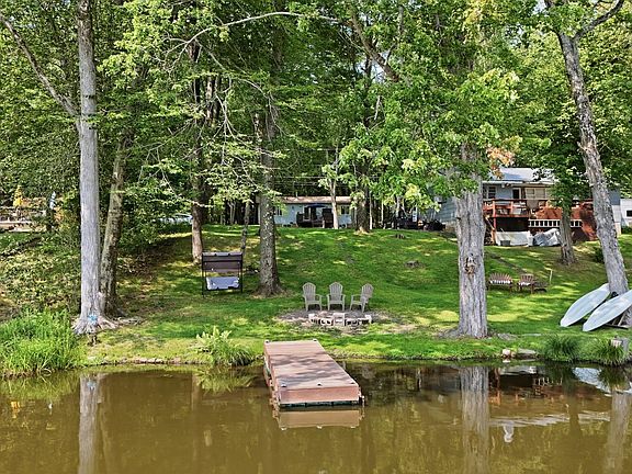 3rd image of 80 Lake Shore Dr