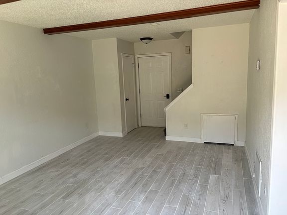 3rd image of 1332 High Meadows Dr