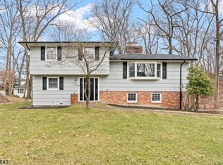 176 W Shore Trl, Sparta, NJ 07871