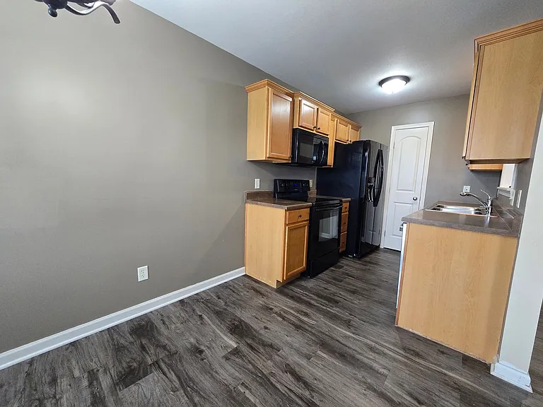 3524 Shepard Rd — Photo 3