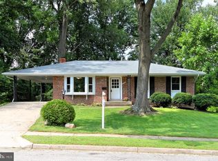 8138 Carr Pl, Springfield, VA 22152