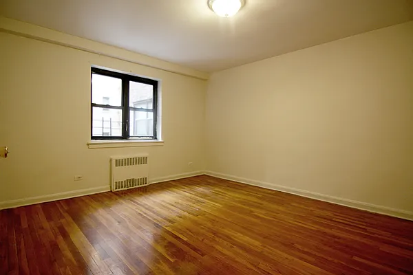 Rented by FirstService Realty (legacy) | media 4