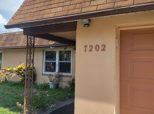 7202 Gulf Highlands Dr, Port Richey, FL 34668