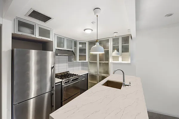 Sold by Nest Seekers International | media 4