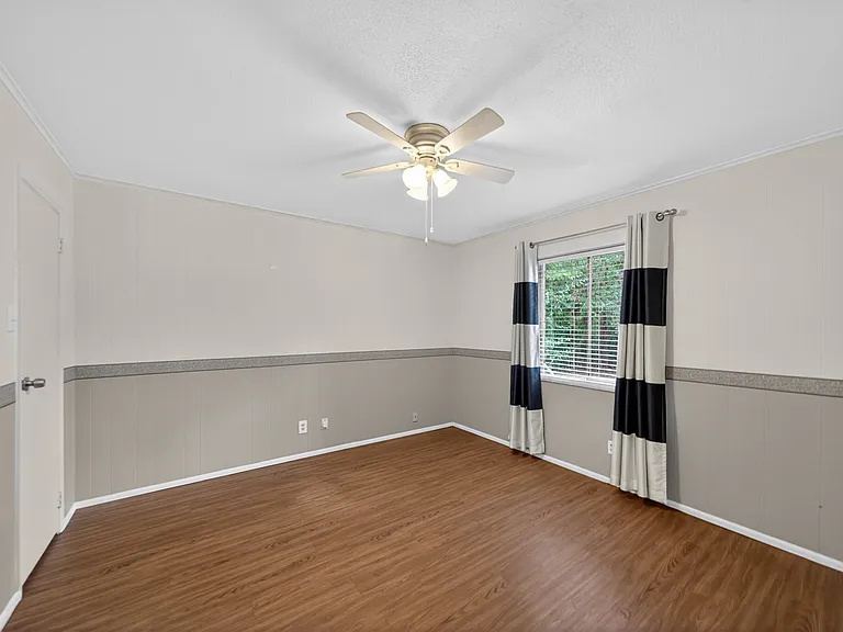1511 Milam Dr — Photo 24