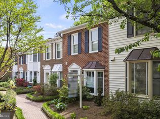 4088 Lee Hwy, Arlington, VA 22207