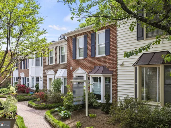 4088 Lee Hwy, Arlington, VA 22207