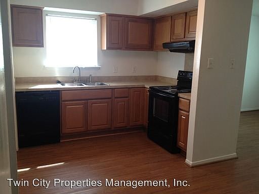 4th image of 304 Richards St #B