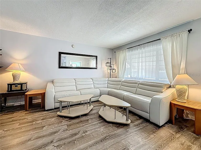 250 Rosery Rd NW #228 — Photo 4