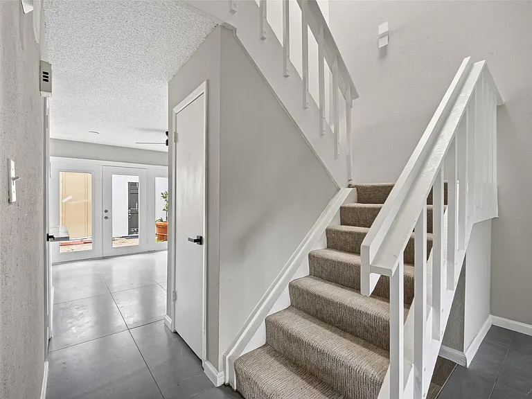 2340 Woodland Park Dr #113 — Photo 11