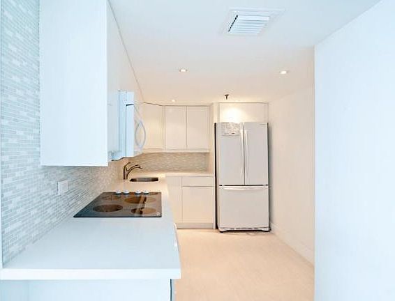 5th image of 20515 E Country Club Dr APT 2041