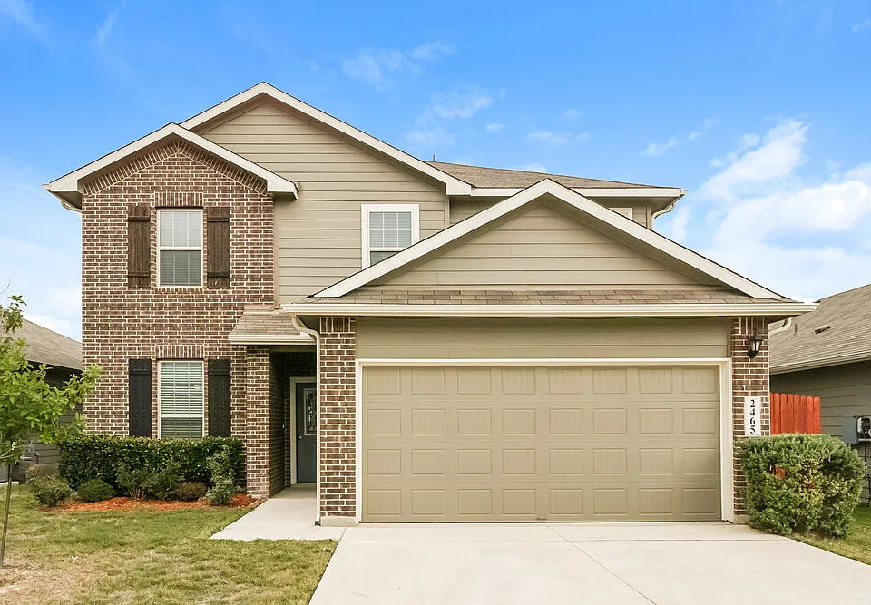 2465 McCrae