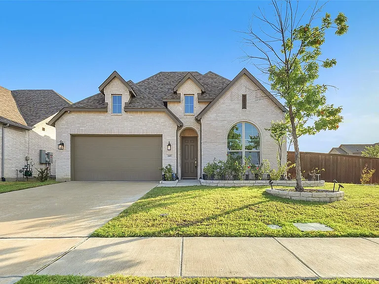 1805 Everglades Dr — Photo 1